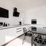 Sunbeam Terrace Apartment