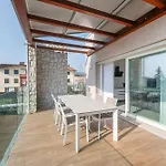Sunbeam Terrace Apartmán