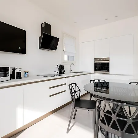 Sunbeam Terrace Apartment