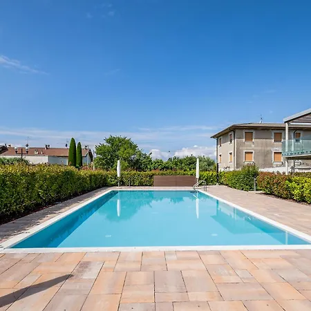 Sunbeam Terrace Apartment