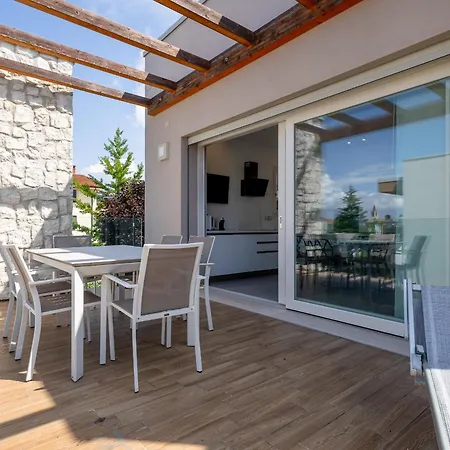 Sunbeam Terrace Apartmán