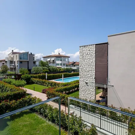 Sunbeam Terrace Apartmán